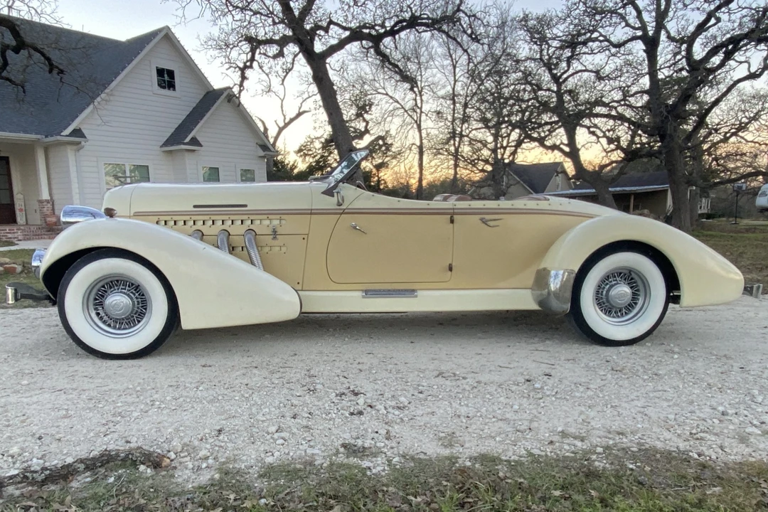 Auburn Speedster - Image 8 of 31