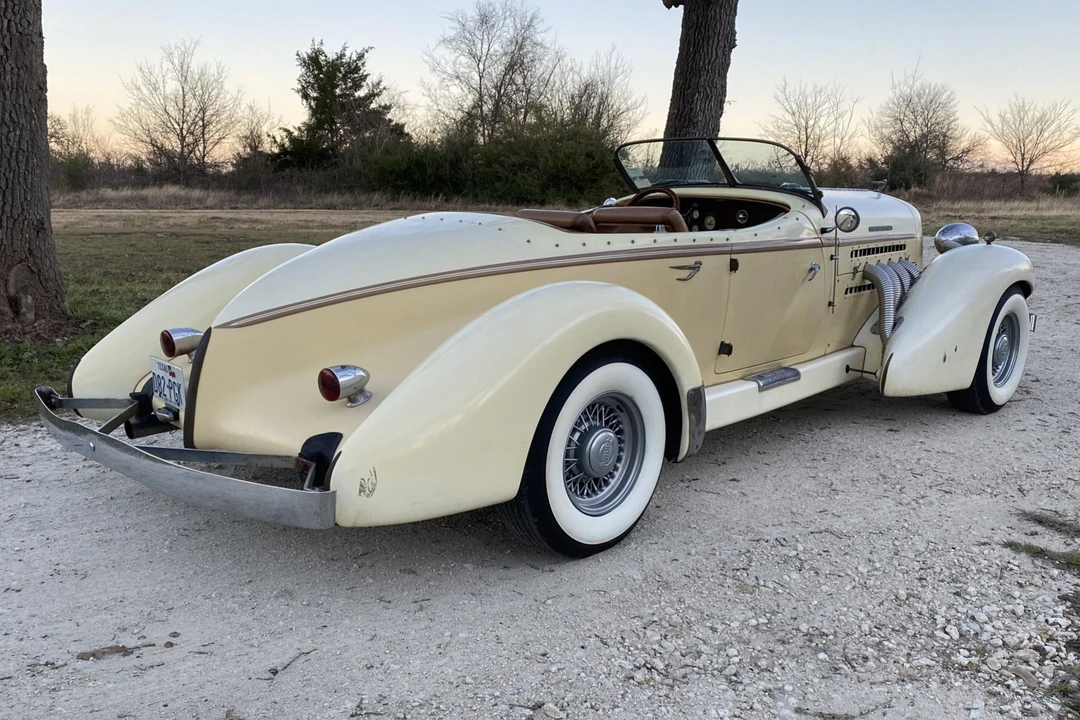 Auburn Speedster - Image 5 of 31