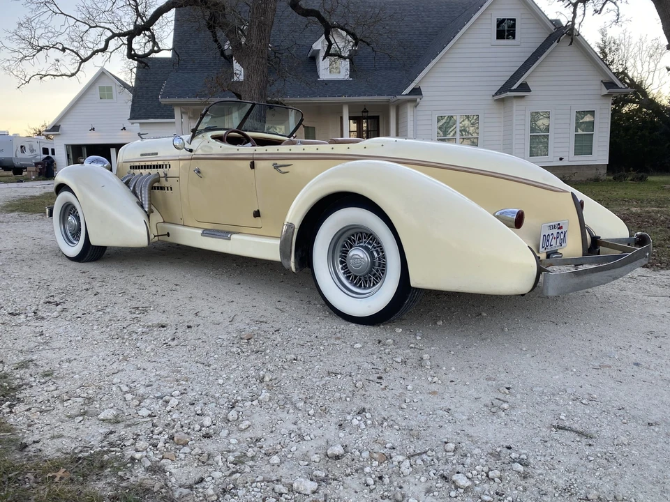 Auburn Speedster - Image 7 of 31