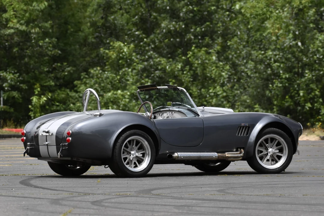 Shelby Cobra Replica - Image 13 of 31