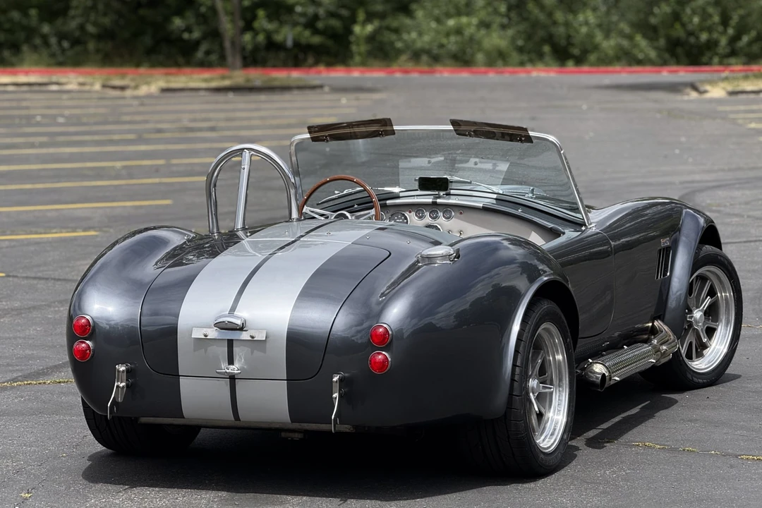 Shelby Cobra Replica - Image 14 of 31