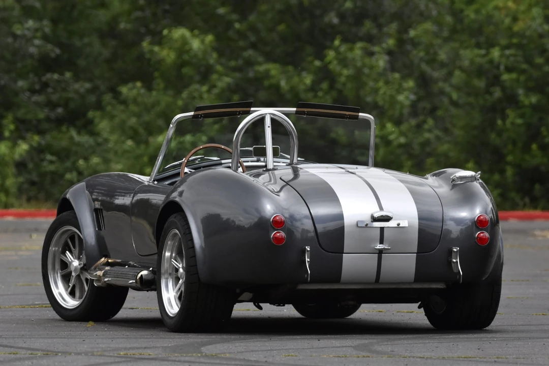 Shelby Cobra Replica - Image 19 of 31