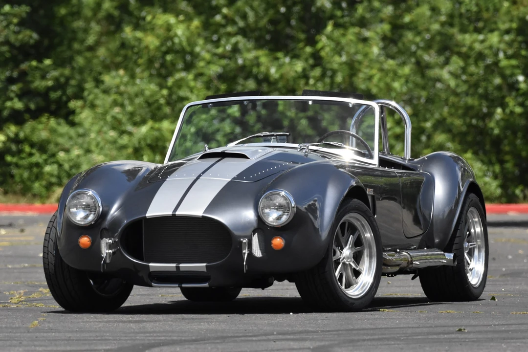 Shelby Cobra Replica - Image 3 of 31