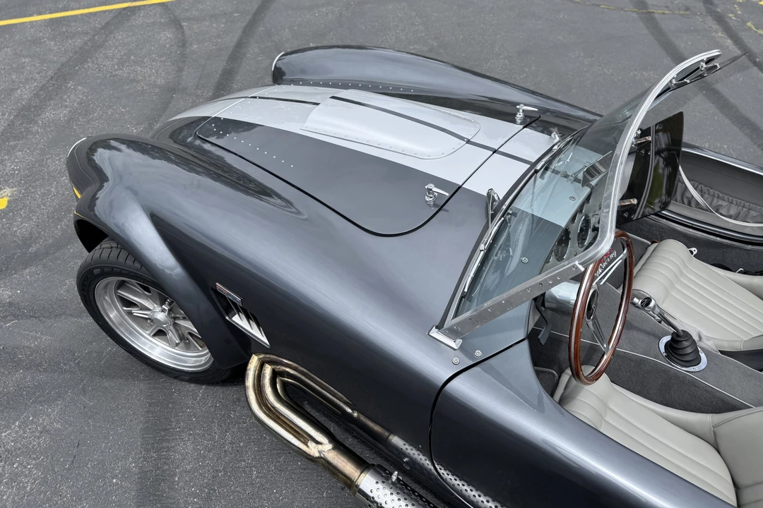 Shelby Cobra Replica - Image 25 of 31