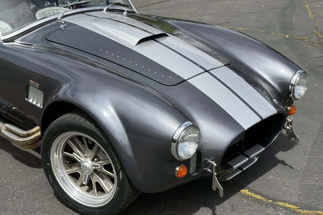 Shelby Cobra Replica - Image 23 of 31