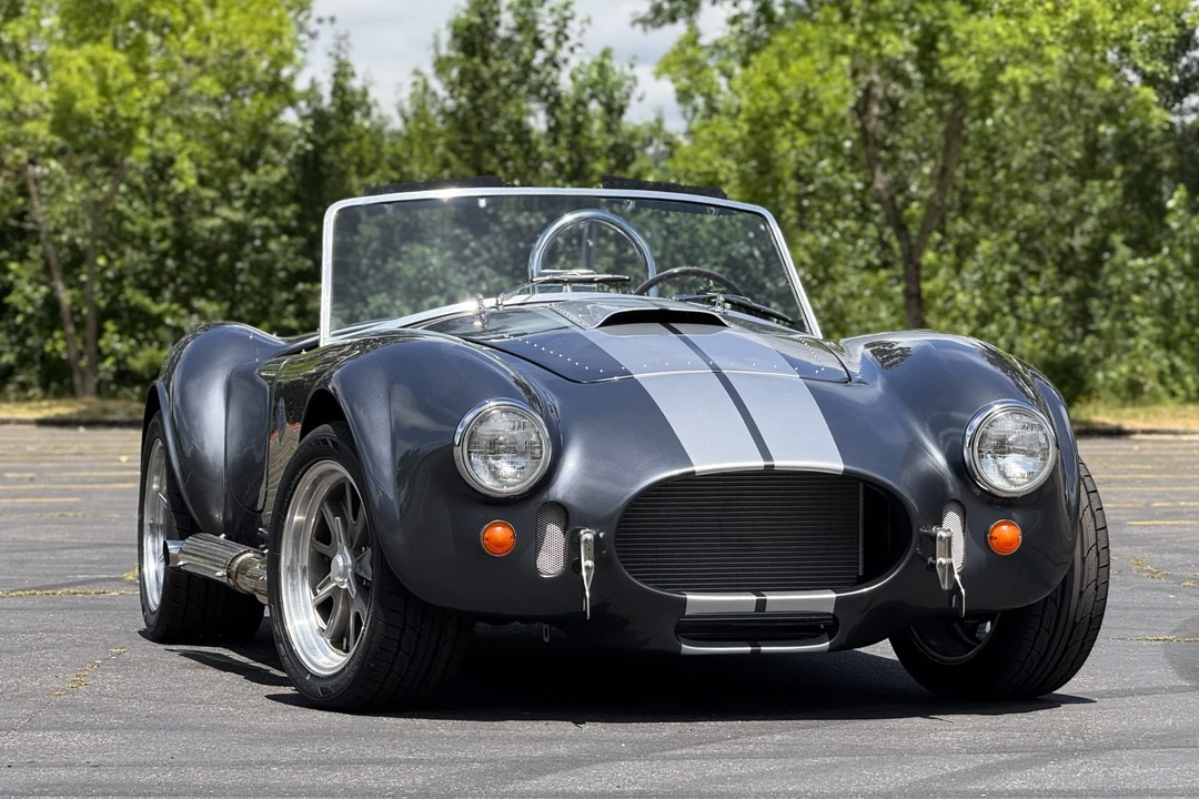 Shelby Cobra Replica - Image 4 of 31