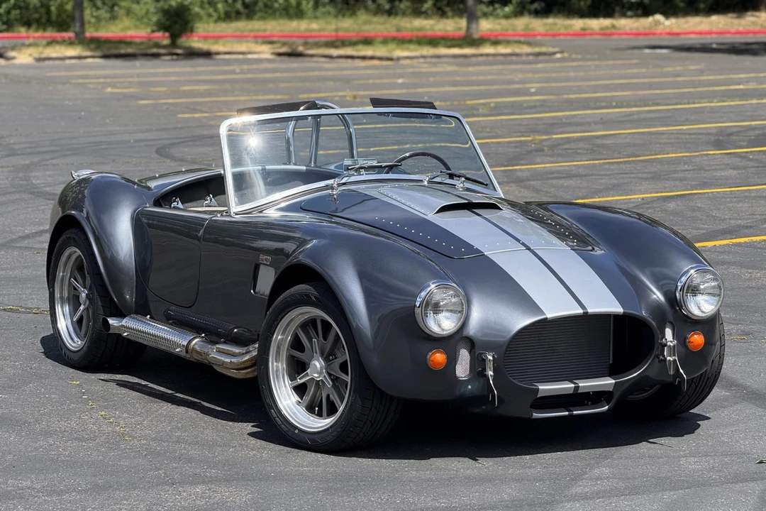 Shelby Cobra Replica - Image 7 of 31