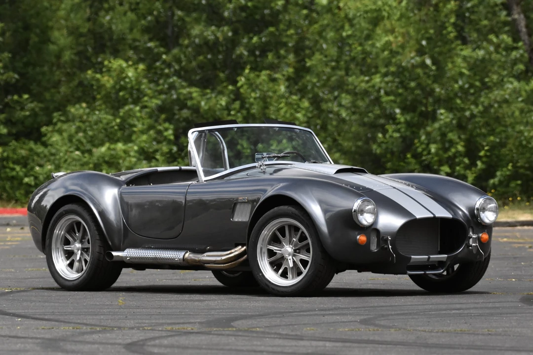 Shelby Cobra Replica - Image 9 of 31