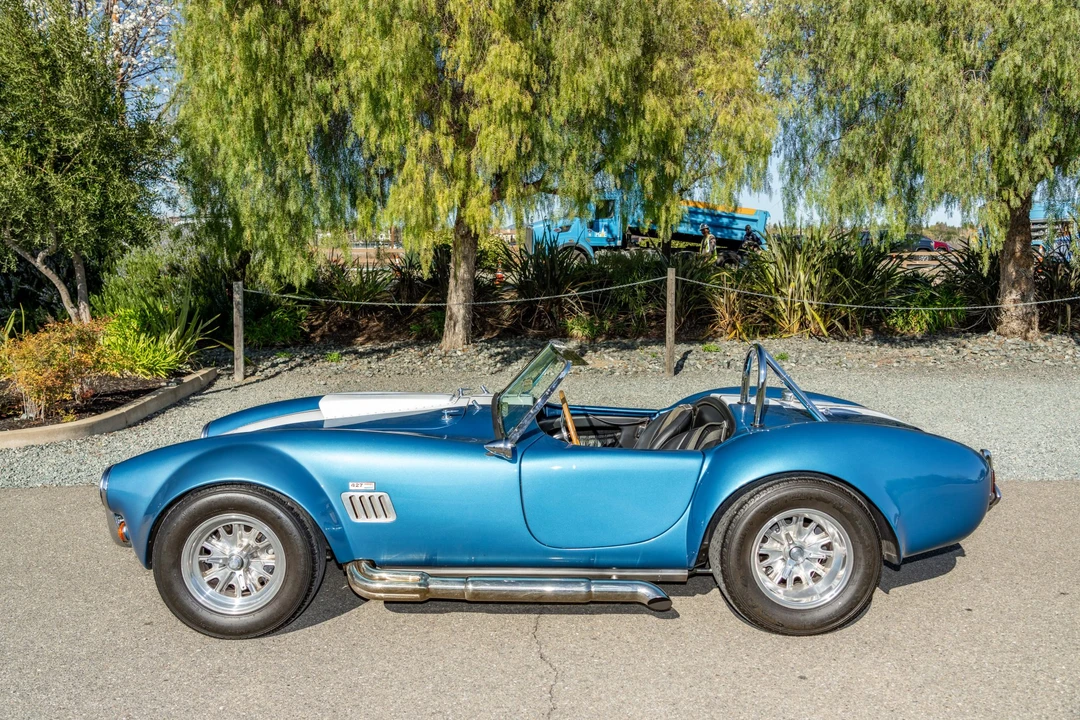 Shelby Cobra Replica - Image 6 of 31