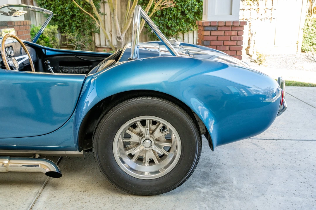 Shelby Cobra Replica - Image 29 of 31