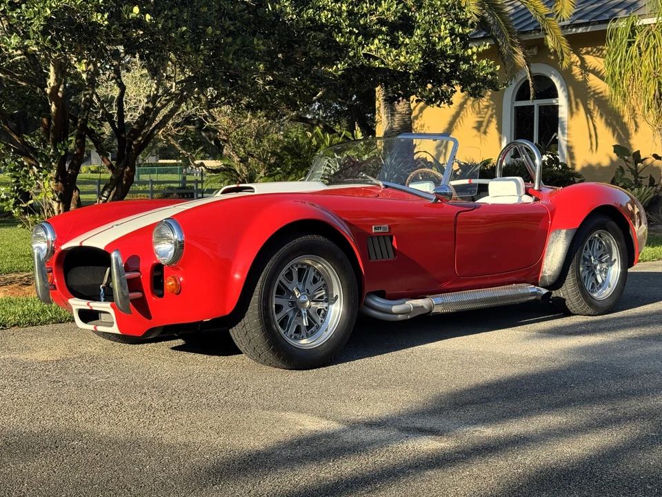 Shelby Cobra Replica - Image 2 of 31