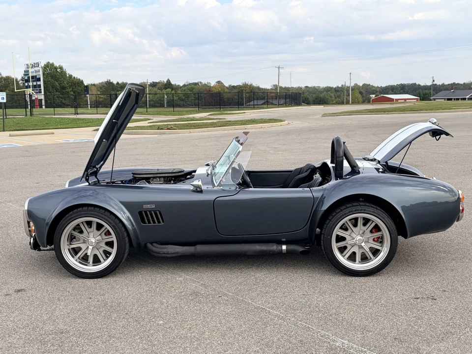 Shelby Cobra Replica - Image 26 of 31