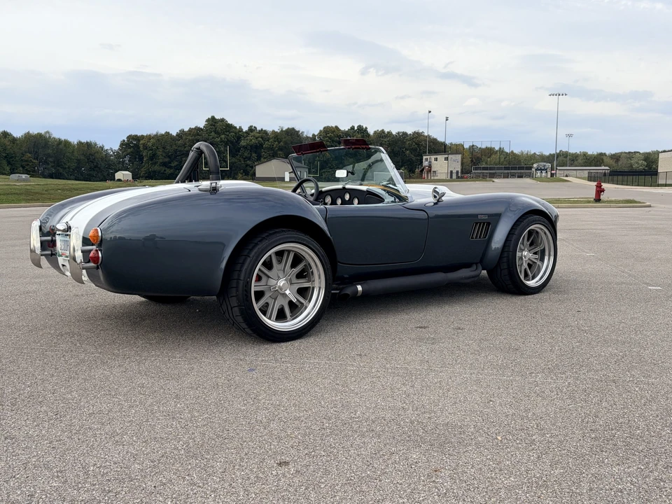 Shelby Cobra Replica - Image 13 of 31