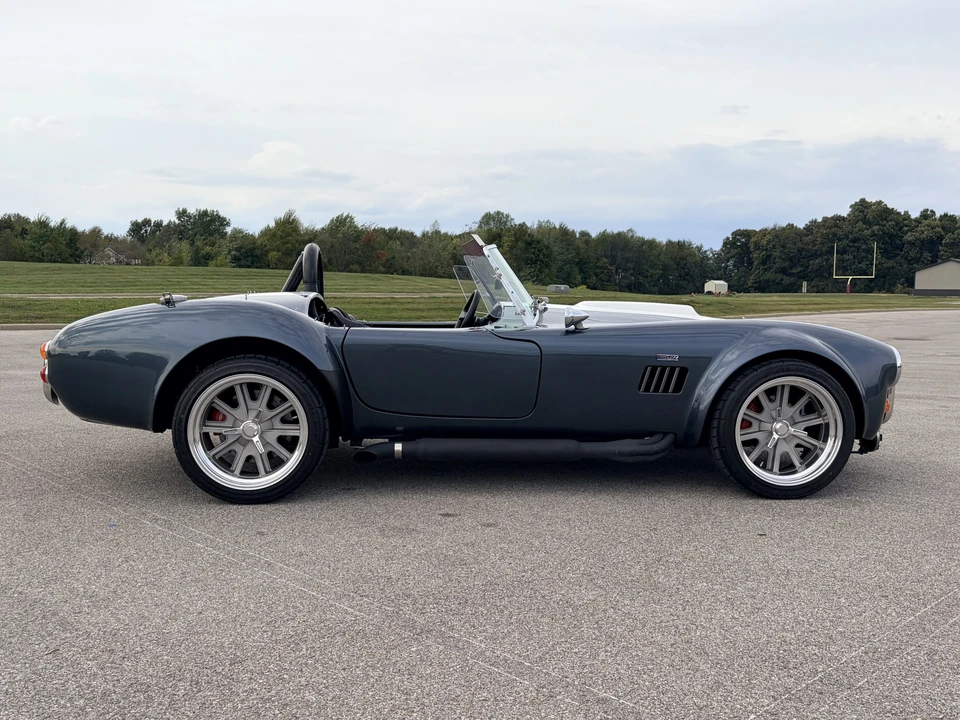 Shelby Cobra Replica - Image 12 of 31
