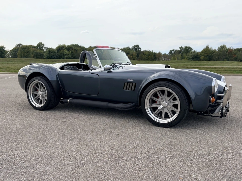 Shelby Cobra Replica - Image 11 of 31