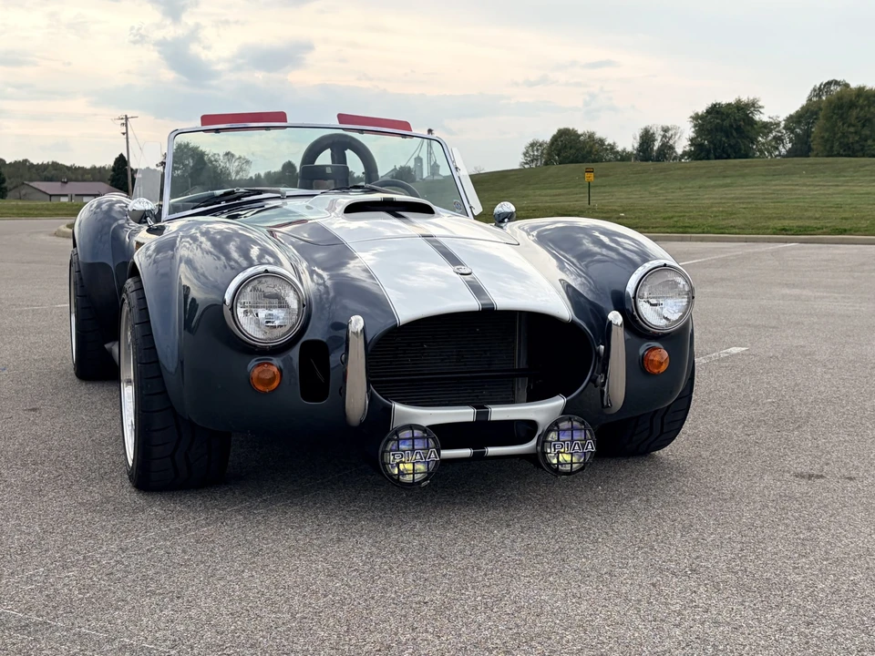 Shelby Cobra Replica - Image 8 of 31