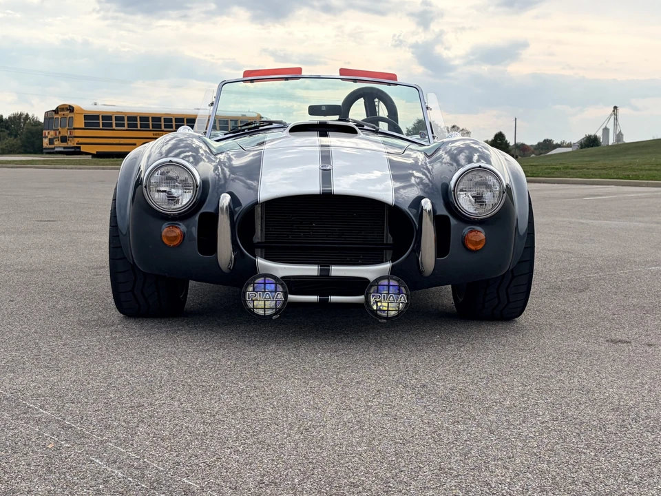 Shelby Cobra Replica - Image 6 of 31