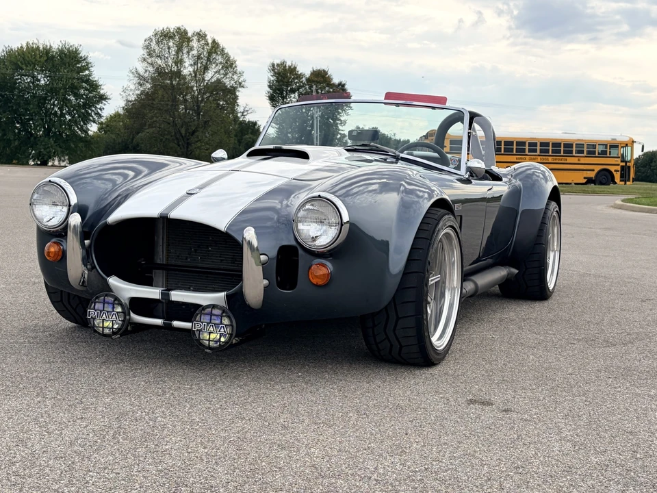 Shelby Cobra Replica - Image 5 of 31