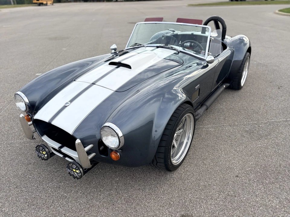Shelby Cobra Replica - Image 4 of 31