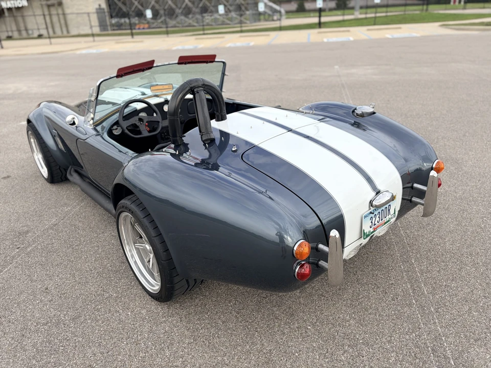 Shelby Cobra Replica - Image 17 of 31