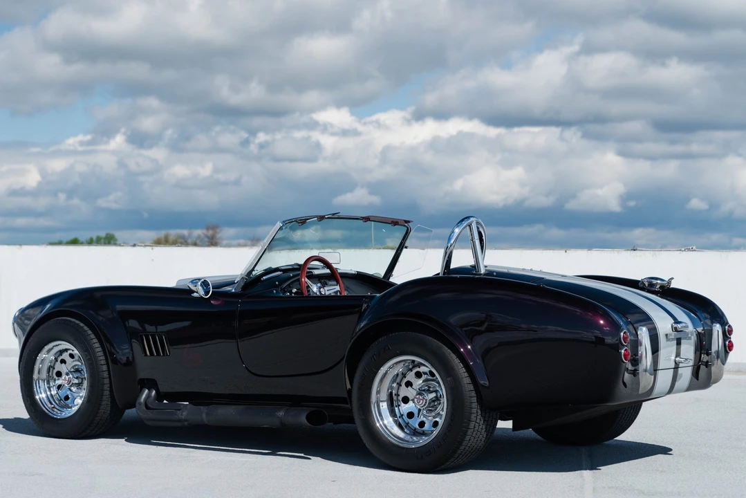 Shelby Cobra Replica - Image 3 of 31