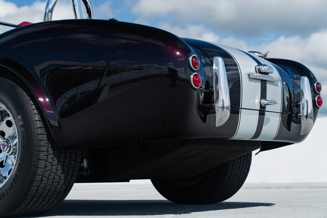 Shelby Cobra Replica - Image 15 of 31