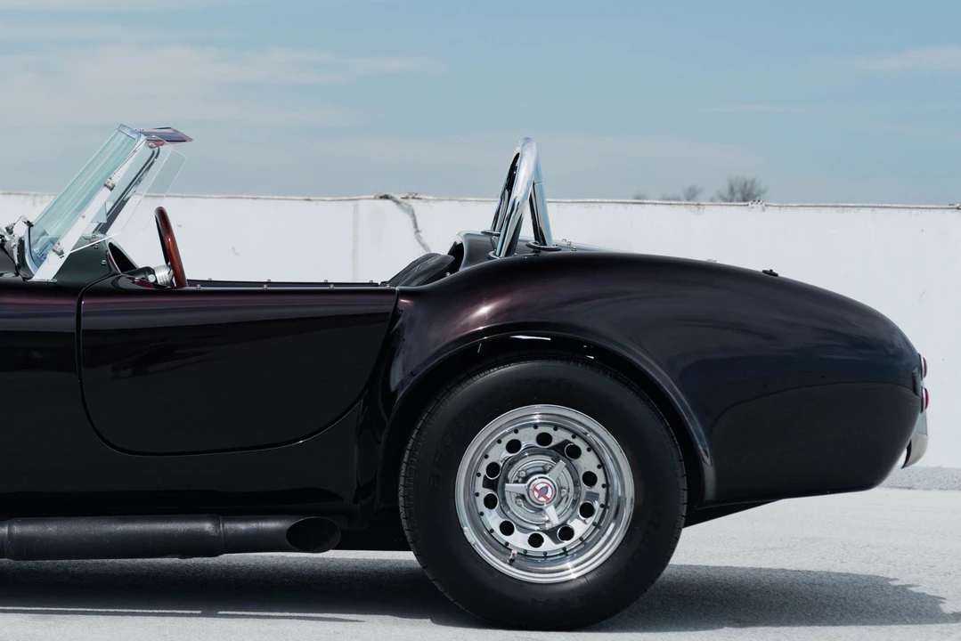 Shelby Cobra Replica - Image 14 of 31