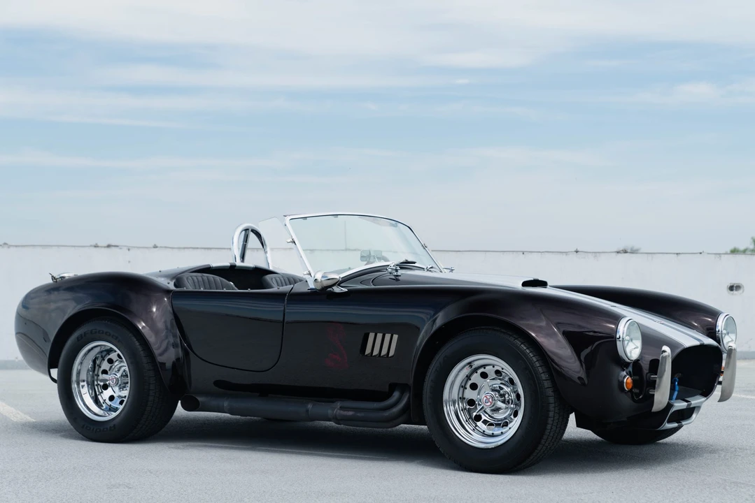 Shelby Cobra Replica - Image 7 of 31