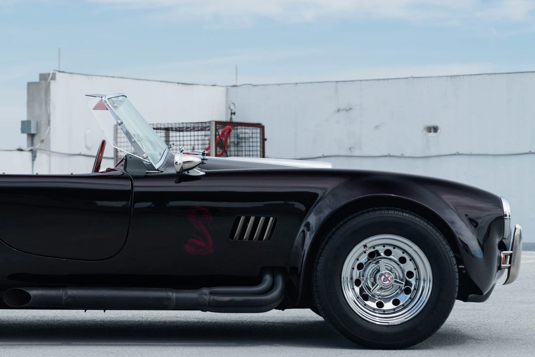Shelby Cobra Replica - Image 18 of 31
