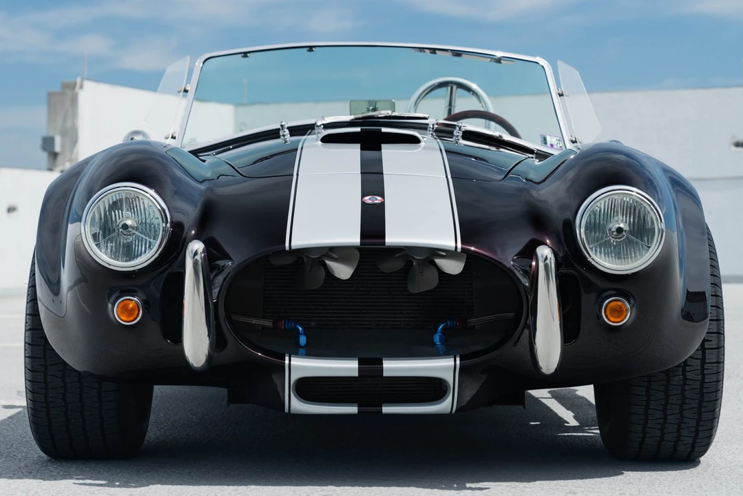 Shelby Cobra Replica - Image 8 of 31