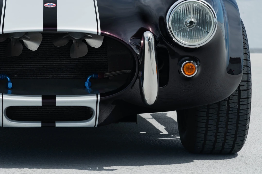Shelby Cobra Replica - Image 11 of 31