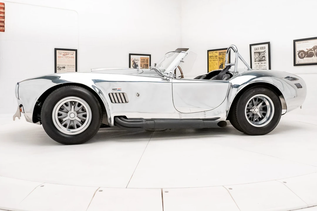 Shelby Cobra Replica - Image 11 of 31