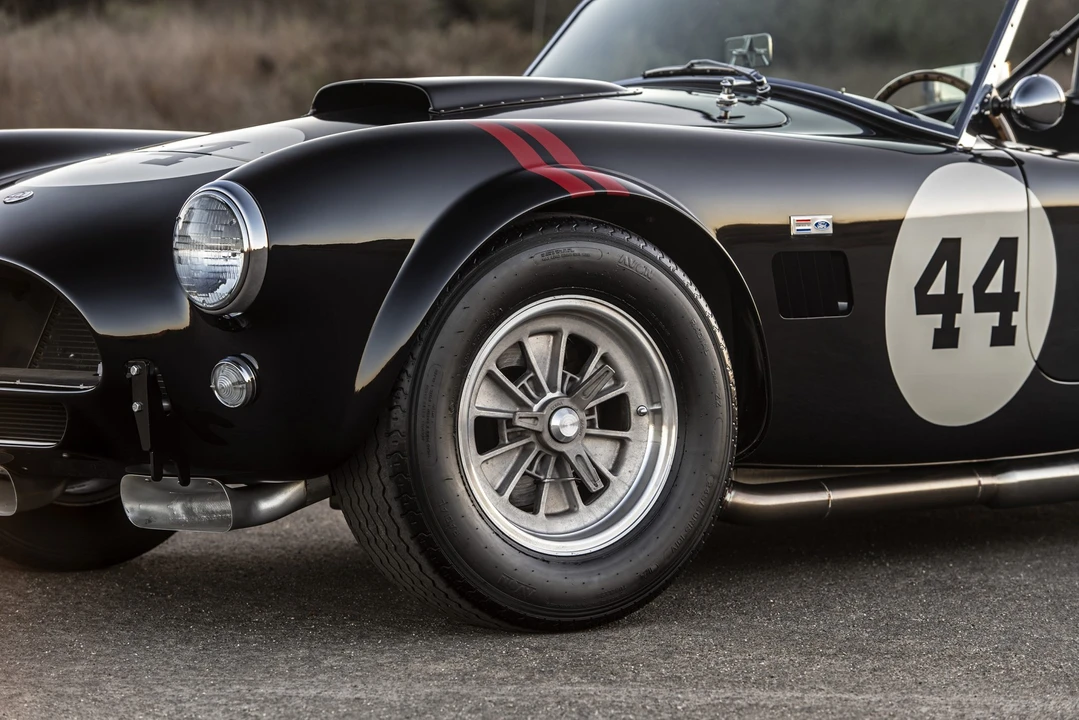 Shelby Cobra Replica - Image 13 of 31