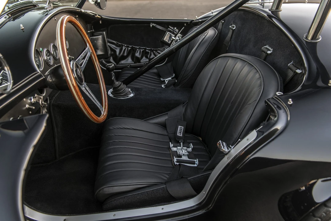 Shelby Cobra Replica - Image 30 of 31