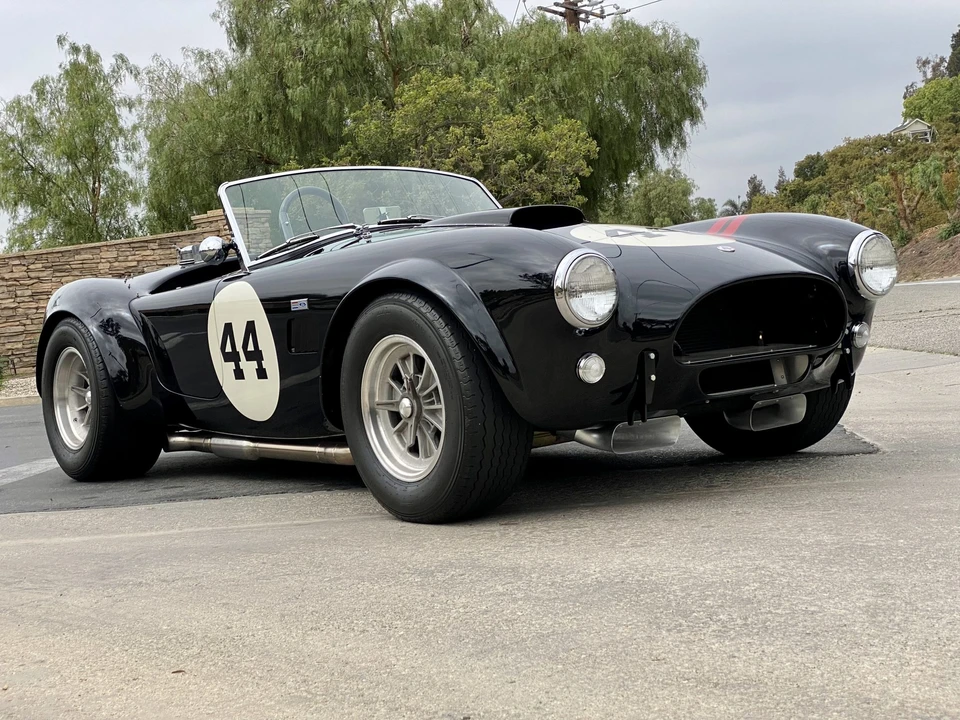 Shelby Cobra Replica - Image 10 of 31