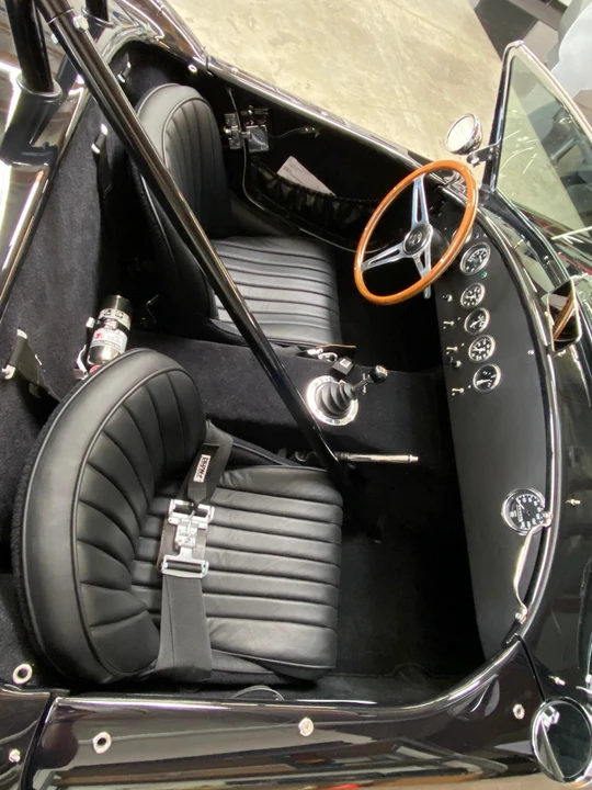 Shelby Cobra Replica - Image 28 of 31