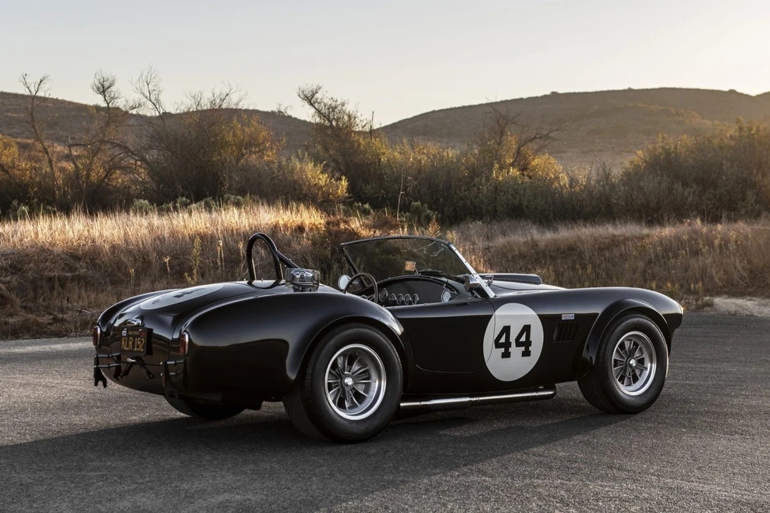 Shelby Cobra Replica - Image 8 of 31