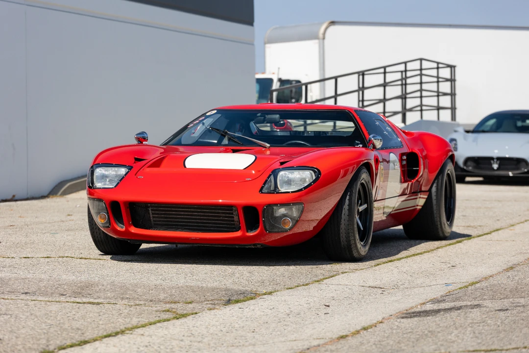 Ford GT40 - Image 2 of 31