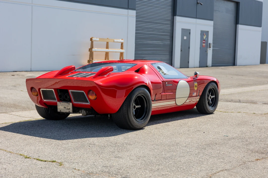 Ford GT40 - Image 8 of 31