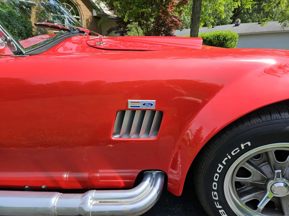 Shelby Cobra Replica - Image 25 of 31