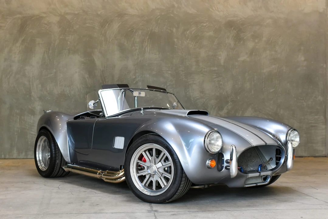 Shelby Cobra Replica - Image 13 of 31