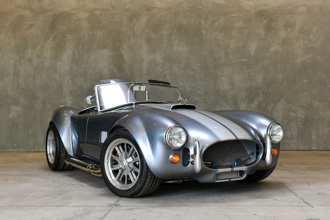 Shelby Cobra Replica - Image 14 of 31