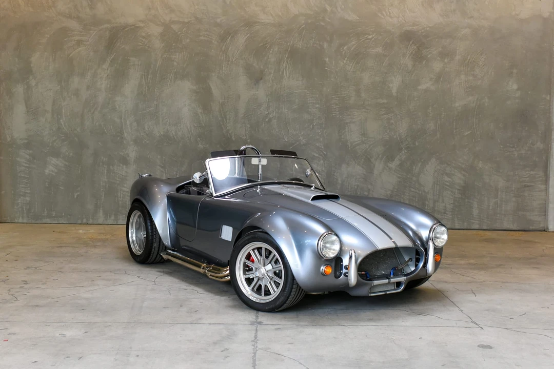 Shelby Cobra Replica - Image 12 of 31