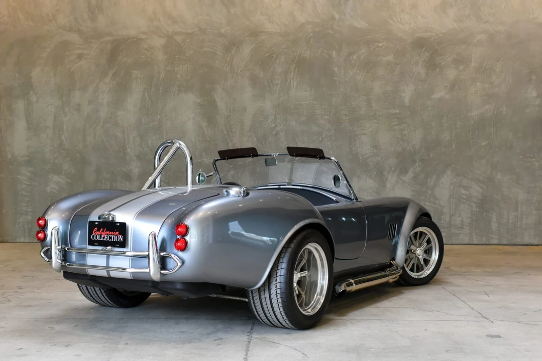 Shelby Cobra Replica - Image 18 of 31