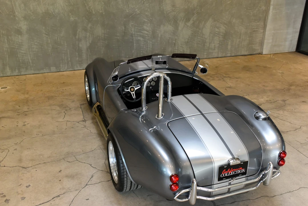Shelby Cobra Replica - Image 24 of 31