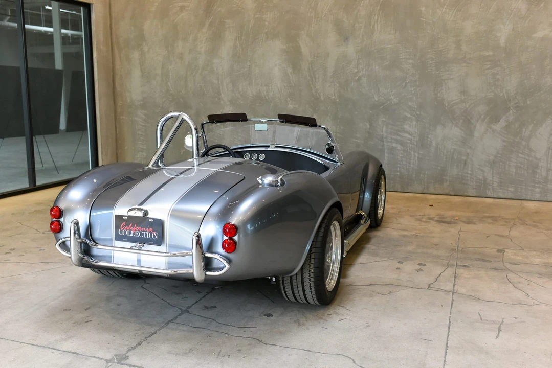 Shelby Cobra Replica - Image 19 of 31