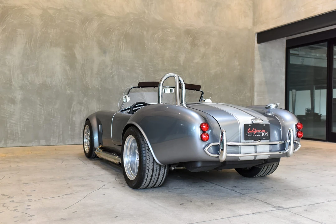 Shelby Cobra Replica - Image 29 of 31