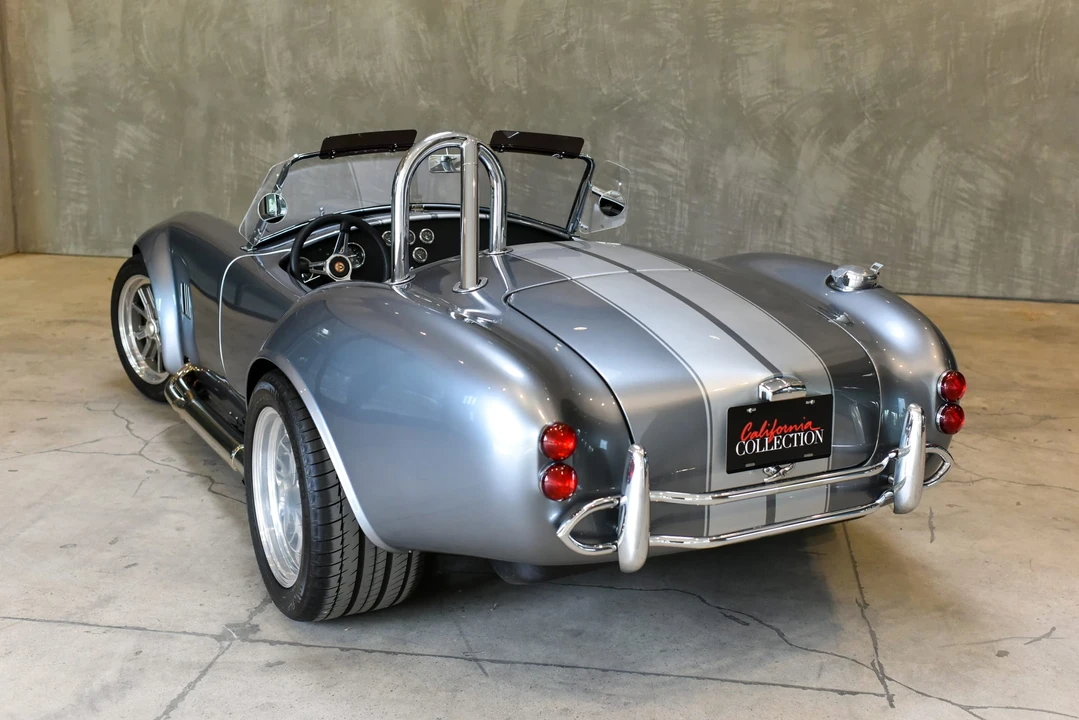 Shelby Cobra Replica - Image 27 of 31