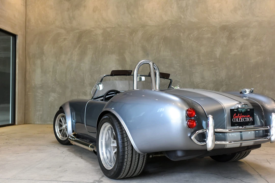 Shelby Cobra Replica - Image 28 of 31