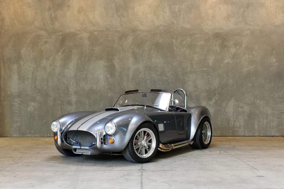 Shelby Cobra Replica - Image 3 of 31